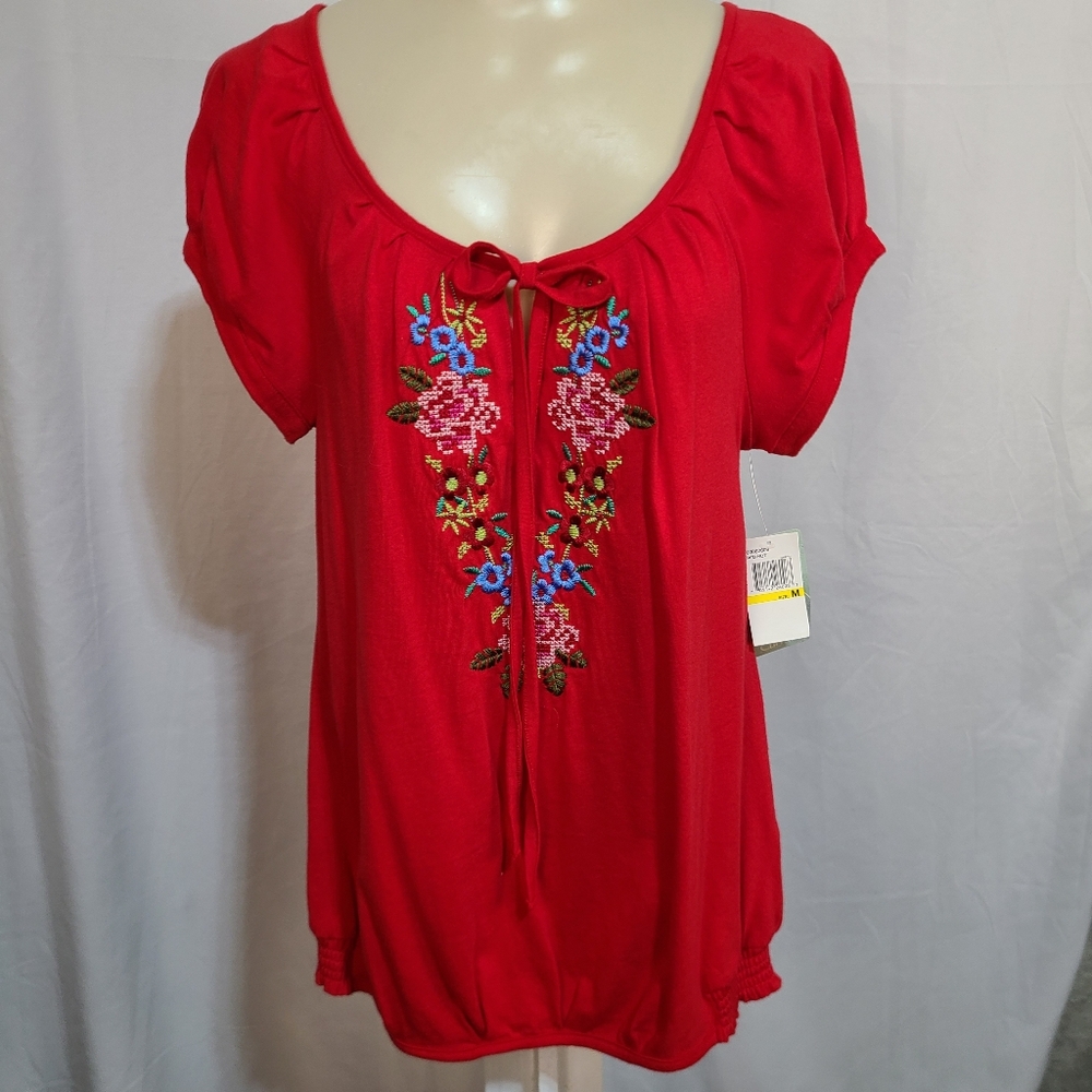 Y2K Currants pullover red top women's size Medium NWT tie front gathered waist